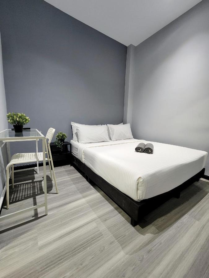 Gurney Coast Guest House By Sky Hive George Town Bagian luar foto