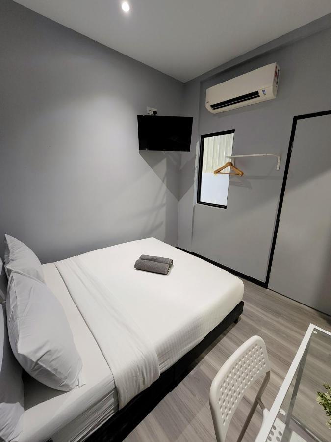 Gurney Coast Guest House By Sky Hive George Town Bagian luar foto