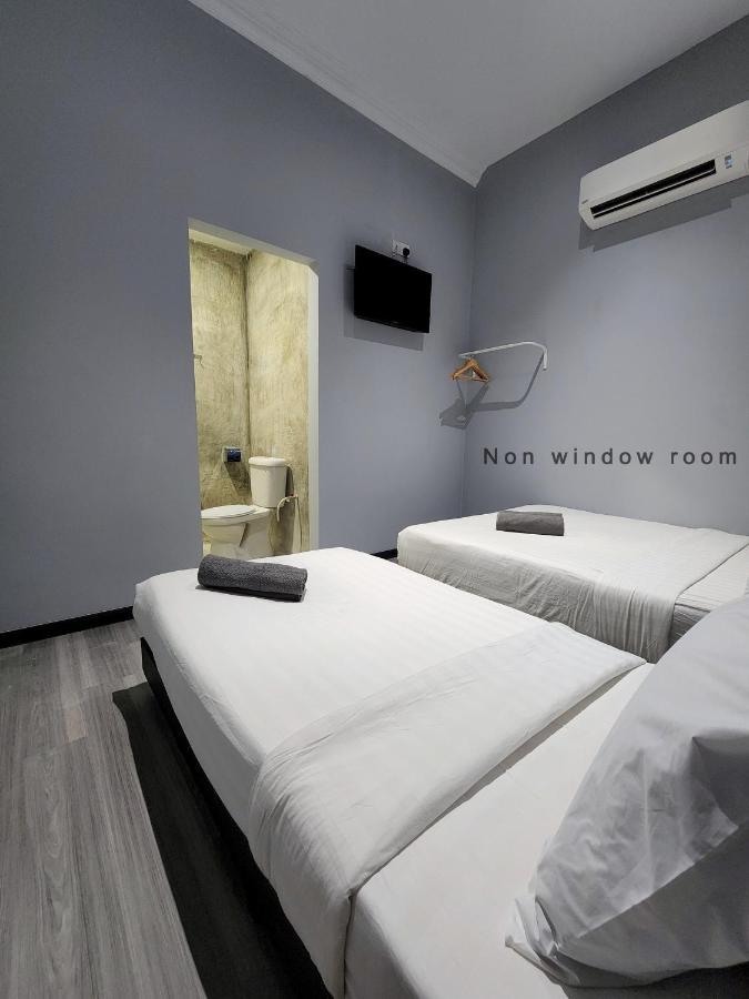 Gurney Coast Guest House By Sky Hive George Town Bagian luar foto