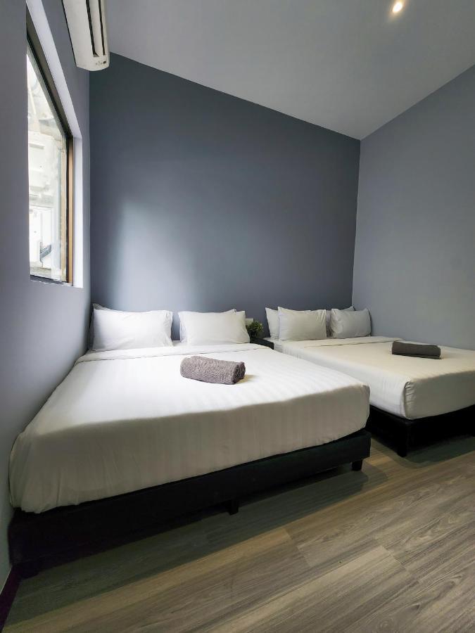 Gurney Coast Guest House By Sky Hive George Town Bagian luar foto