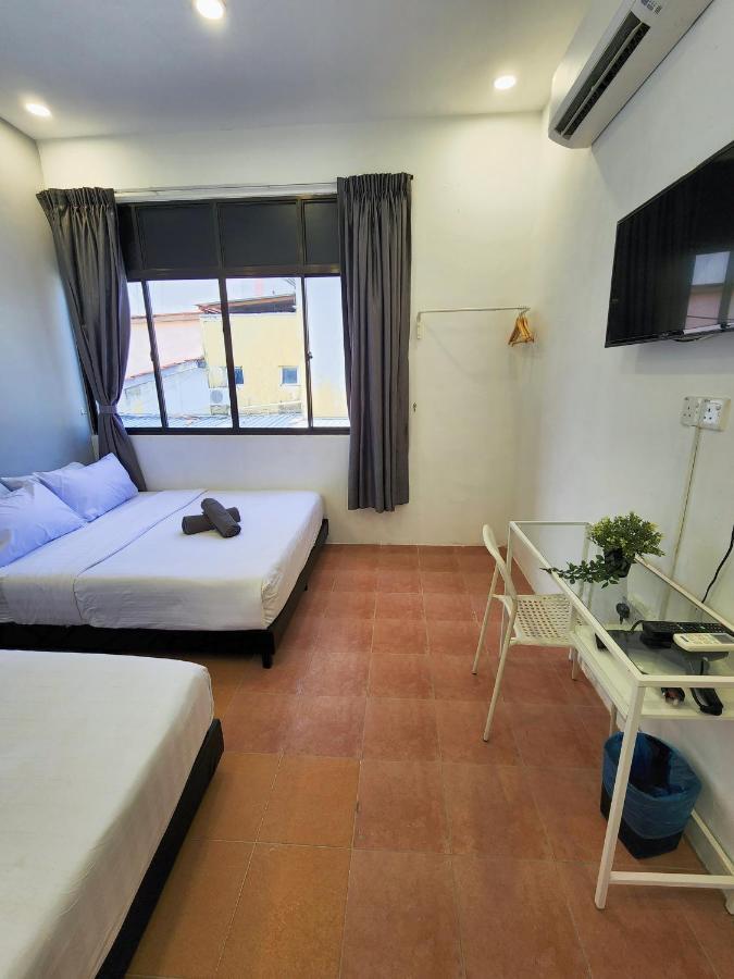 Gurney Coast Guest House By Sky Hive George Town Bagian luar foto